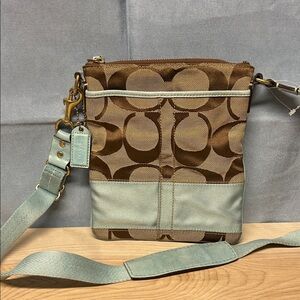 Coach Signature C Monogram blue Stripe Swingpack Crossbody Shoulder Bag Purse